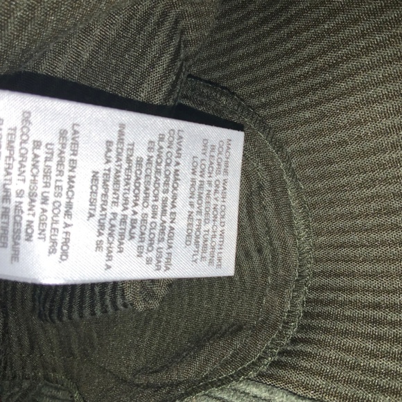 Altar’d State button front corduroy shirt Sz XS shacket side seam pocket - Picture 6 of 7